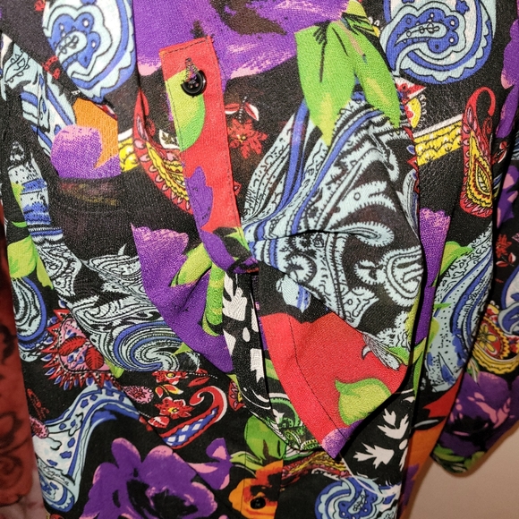 Vincente' sheer button down long blouse. - Picture 5 of 7